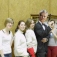Jedyn� rzecz�, jakiej James Bond nie potrafi - to gra� na pianinie - ze wzgl�du na drobne d�onie. Podobno nosi on r�kawiczki o numerze : ma�e M (small medium).