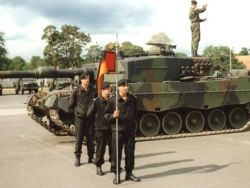 Przekazanie polskiej armi przez bundeswer� czo�g�w Leopard 2 .