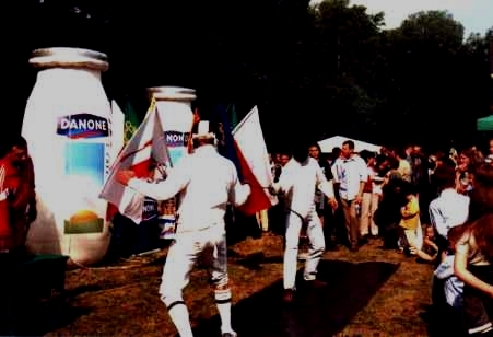 Szpadzi�ci walcz� ... kefir czeka