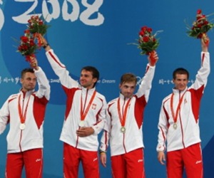 Srebrni medali�ci IO 2008 w Pekinie : Robert Andrzejuk, Adam Wiercioch, Tomasz Motyka i Rados�aw Zawrotniak.