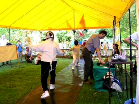 Rozgrzewka zwyci�zc�w w Turnieju Rodzinnym - na planszy Jacek Soszy�ski z c�rk� - Agnieszk�